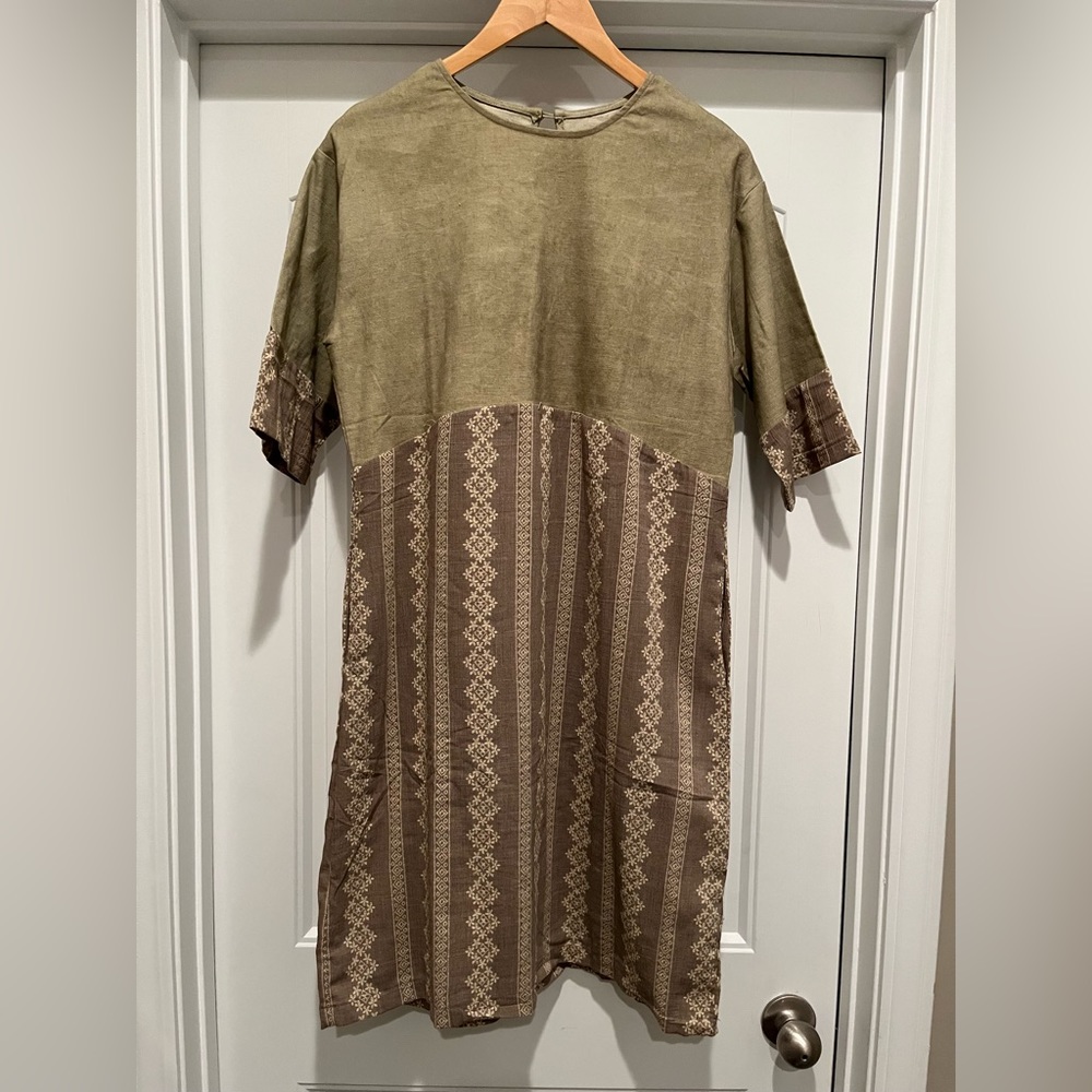 Hidden Alley Dress. Size L.